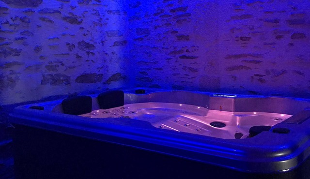 Residence with private spa The Lay of Calm. Spa area- jacuzzi hammam sauna