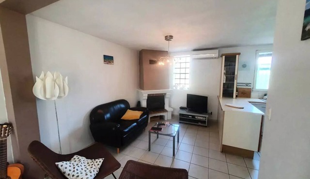 Residence 423-st Mandrier Sur Mer - Facing the sandy beach, air conditioning, internet, 3 bedrooms