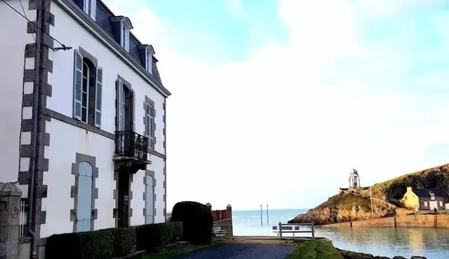 Residence 619-pleneuf Val Andre - Large villa of 140m2, with splendid views of the port of Dahouët.