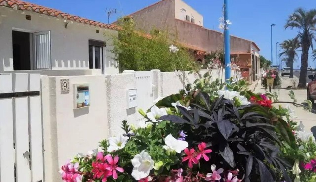 Residence 6avmed11-ste Marie - Single villa direct access to beach and shops 6AVMED11