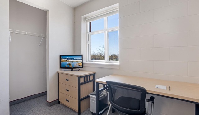 Residence & Conference Centre - Welland