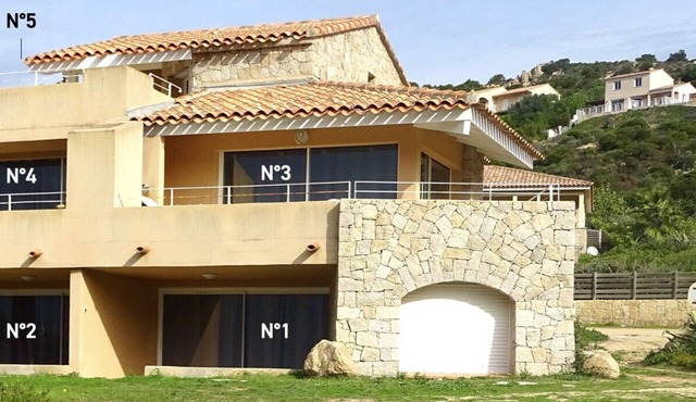 RESIDENCE FIORAVANTI 1 APARTMENTS WITH SEA VIEW IN TIZZANO