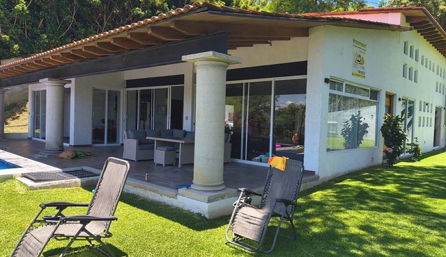 Residence in Rancho San Diego