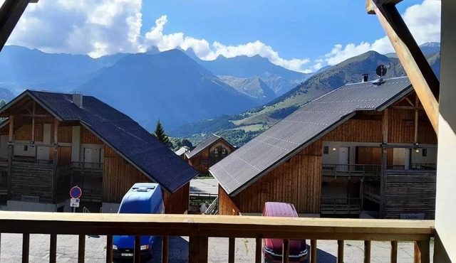 Residence La Fontaine Du Roi - Apartment 6 beds, 100m from the ski slopes, view Aiguilles d'Arves
