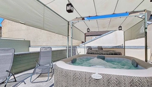 *Residence le Théâtre* Le Rouge, SPA, Plein center