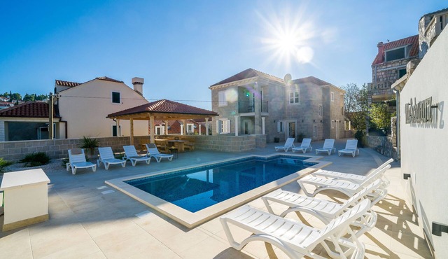 Residence & Pool Villa Schwarz Suites - Comfort One Bedroom Apartment with Balcony and Sea View
