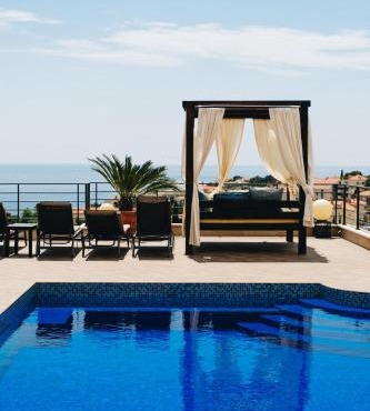 Residence top location apt. 1 Marghareta with sea view