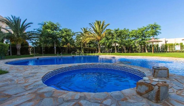 Residential Aquamarina