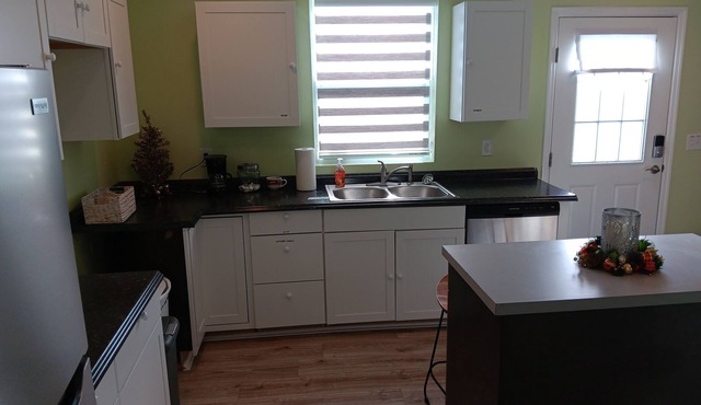 Residential area .5 to 1 mile walk to the Downtown area.