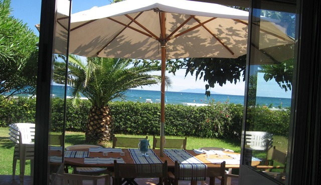 Residential flat ideally located on the beach with private garden - 4 rooms - 6 persons