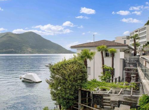 Residenza Delphin by Fewotessin