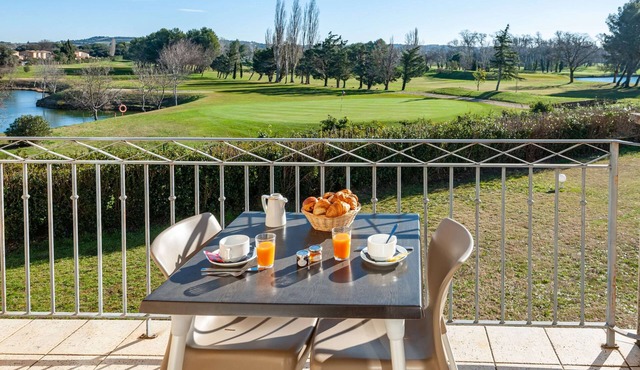 ResidHotel Golf Grand Avignon