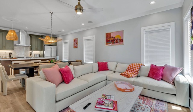 Resonant - 2 Townhomes - 2 Private Rooftop Decks
