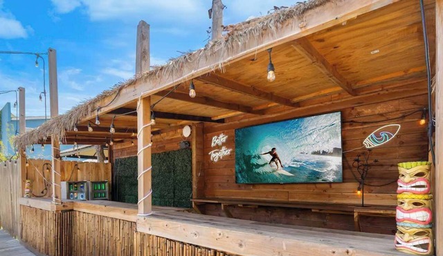 Resort: 34 BRs, 95 Beds & 5 Stunning Event Spaces