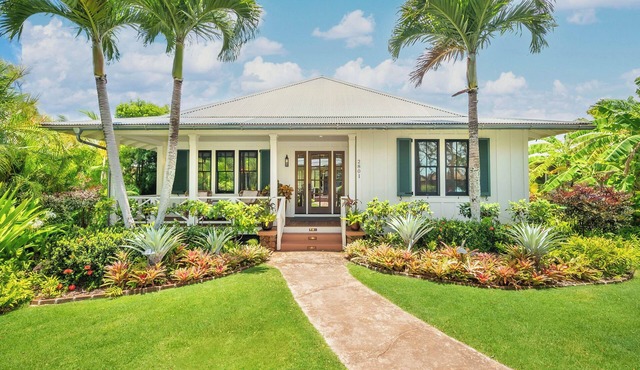 Resort Amenities | Golf Course View | Cottage + Guesthouse