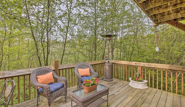 Resort Cabin w/Fire Pit: Golf, Hike and Play!