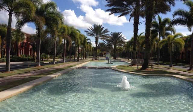 Resort - Casita in a Quiet Location Luxury Flooring ,Furniture, Covered Lanai!