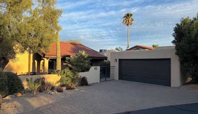 Resort Casita in the Boulders - gorgeous views of both the sunrise and sunset!