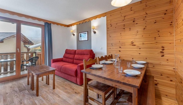 Resort center, 1st floor, fitness, swimming pool, sauna, balcony, ski locker, 34m², Les Orres