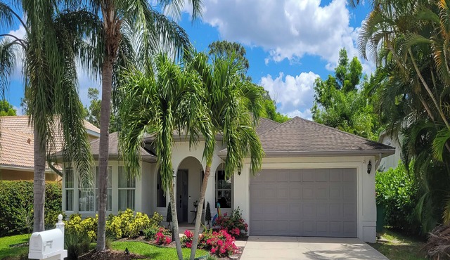 Resort Community Escape: Naples Home 5 Mi to Beach
