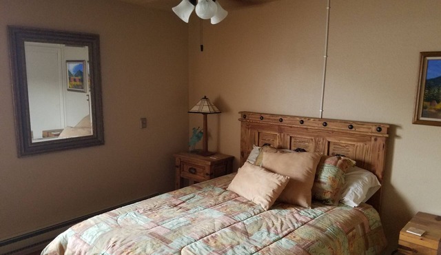 Resort Condo/Relax/enjoy the outdoors/mountains. Easy access in Winter/Ruidoso