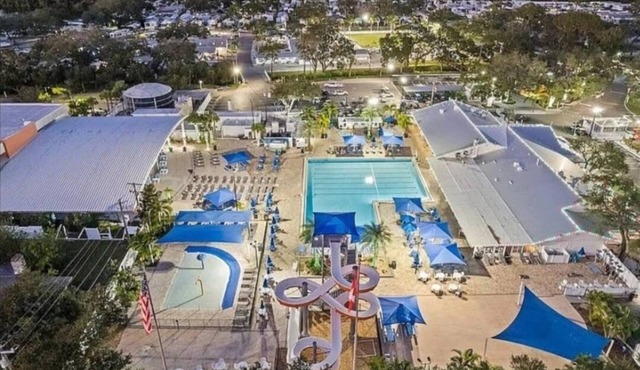 Resort Cottage w/Golf Cart Included + Full Amenity Access - Sleeps 6