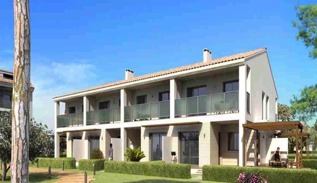 Resort Home 10