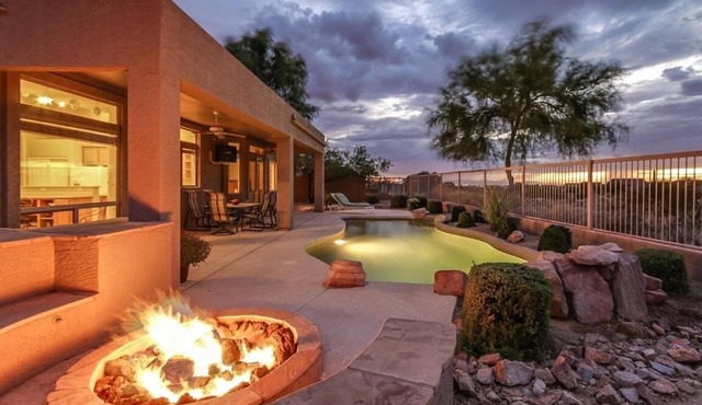 Resort home On golf course, heated pool significant discount on monthly stays