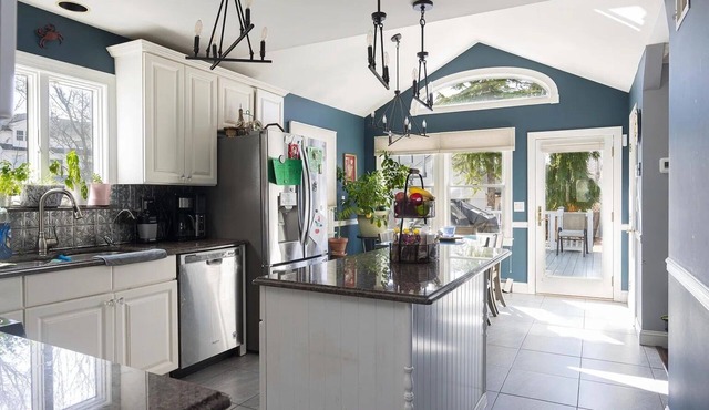 Resort like Home W/Pool in NYC