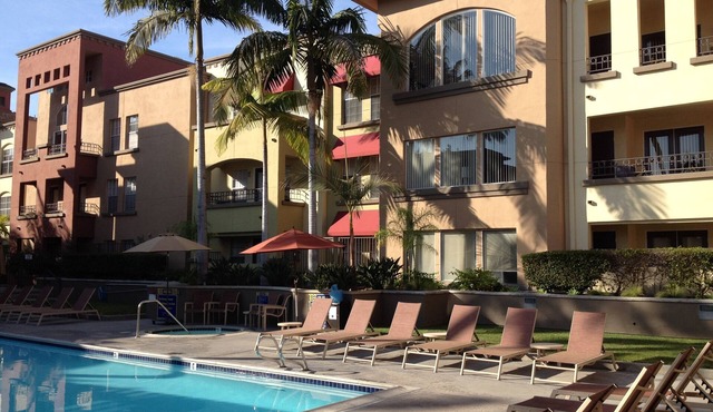 Resort-Like Pnthouse near Zoo/Balboa Park,100% Renewable Energy, Monthly Booking