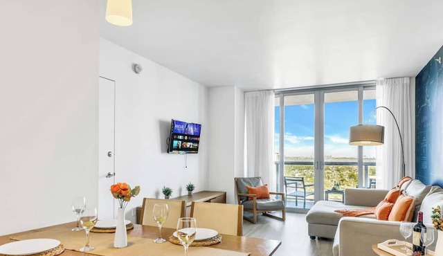 Resort Living 2BR · Bay View Hallandale