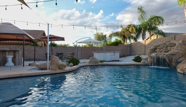 Resort Living - heated pool, easy access to sports venues & more