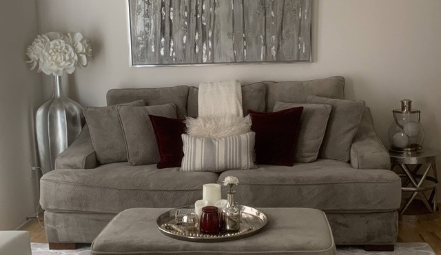 Resort luxury living . Fully furnished one bedroom Loft in Irvine