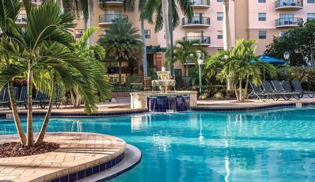 Resort Managed 2 BR -Sleeps 8 at Wyndham Palm Aire - Pools, Free Beach Shuttle!