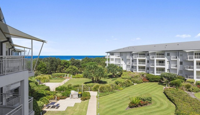 Resort on the Beach 4302 with resort Pool