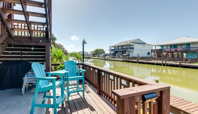 Resort Perks Waterfront Rockport Home!