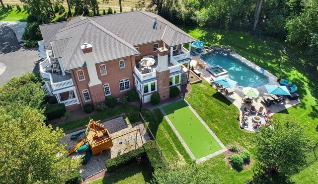 Resort Pickleball Pool Hot Tub Theater Arcade Golf