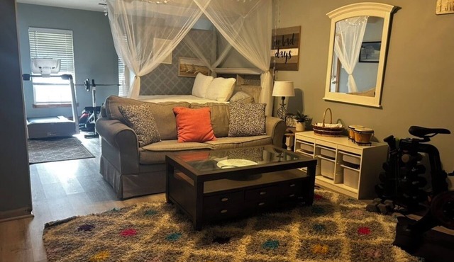 Resort studio apartment with private hot tub, fire pit, gym, and access to pool.