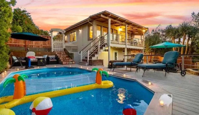 Resort-Style 5BR Villa with Guesthouse, Pool & Spa