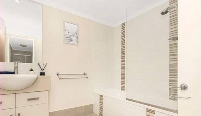 Resort Style Apartment-3beds, 2bath, 3 Pools