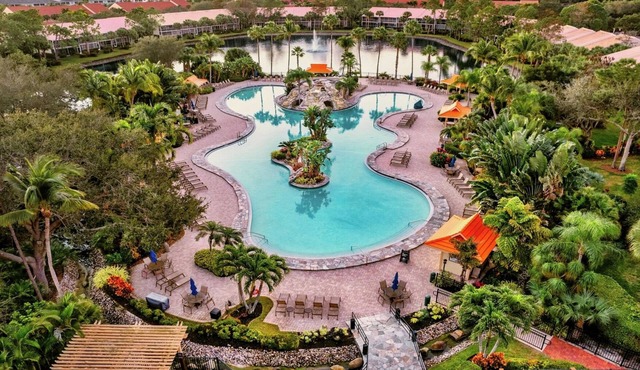 Resort-style condo - close to beaches and downtown Naples.