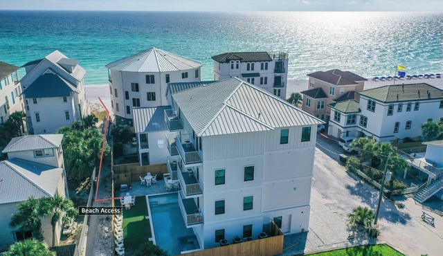 Resort-Style Home! 18 Bedrooms! All Bathrooms En-Suite! Private Pool! Steps to t