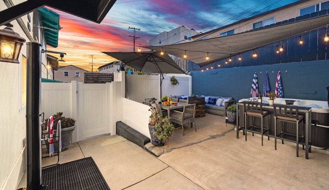 RESORT-STYLE! Hot tub, Fire pit, BBQ, 3/1.5 ba, Lndry, Prking, Toys, EV, Pets ok