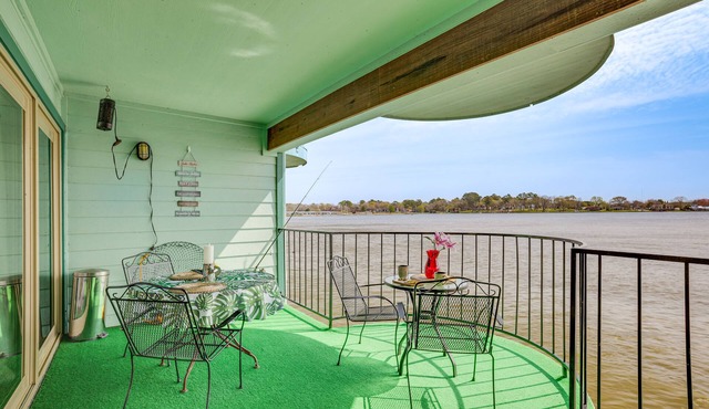Resort-Style Lake Conroe Retreat w/Balcony & View
