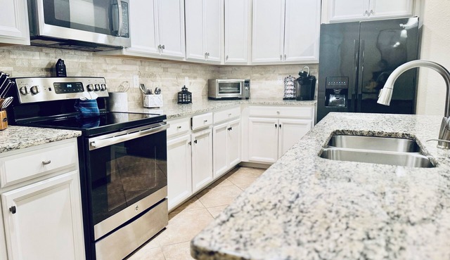 Resort Style Living! Pools, Parks, Restaurant, within walking distance!