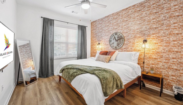 Resort Style Luxury 1st Floor ADA Accessible Apartment with Pool, Gym, and More!