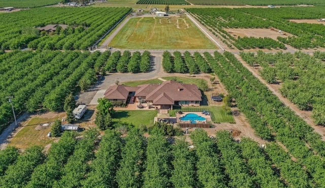 Resort Style Luxury Villa/Farmhouse with Pool