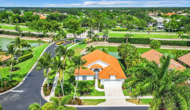Resort Style Oasis 3-bedroom House in Naples for a relaxing getaway