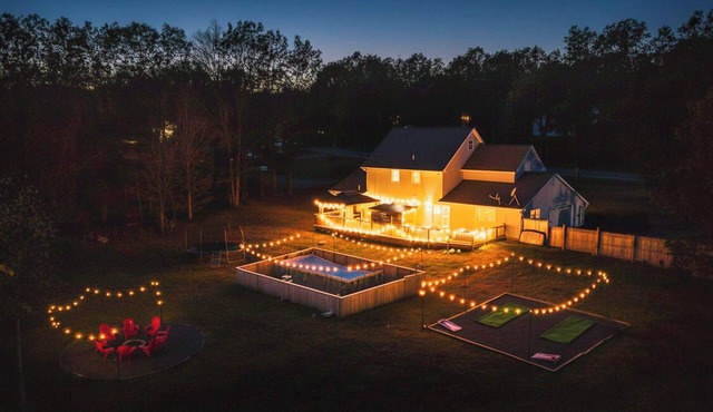 Resort-Style Pool Hot Tub Loft Game Room