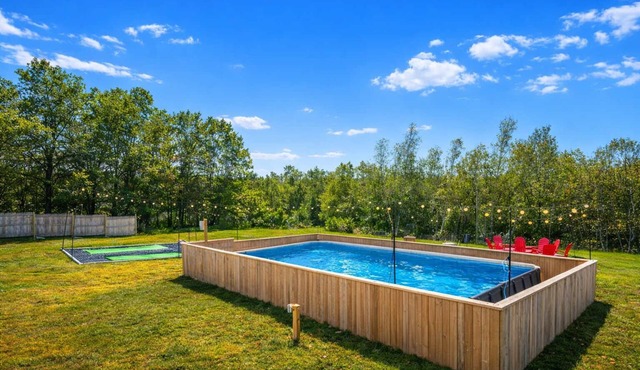 Resort-Style Pool Hot Tub Loft Game Room
